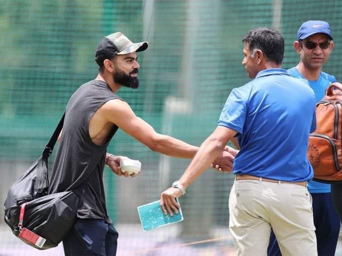 The most happening picture of Indian cricket, when two legends meet
