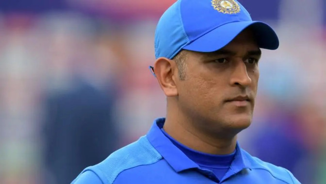 MS Dhoni was broken after the defeat in the World Cup semi-final
