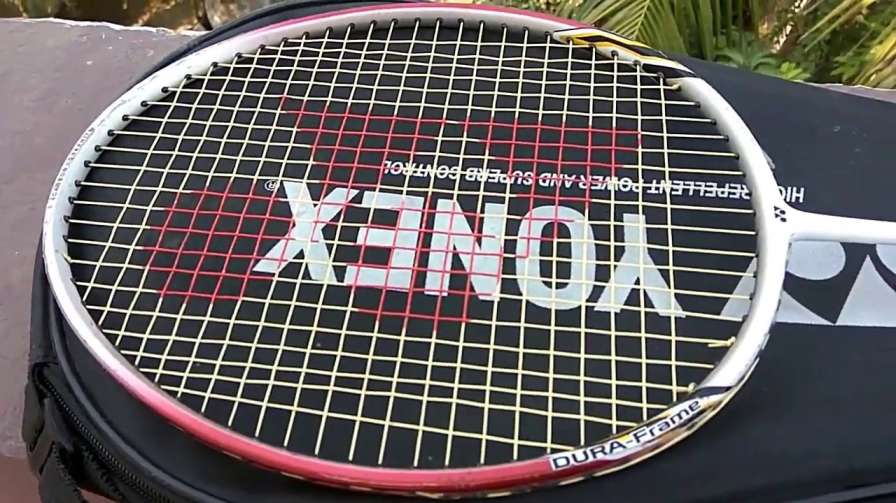 Yonex Carbonex 8000 Plus Badminton racket review and specifications