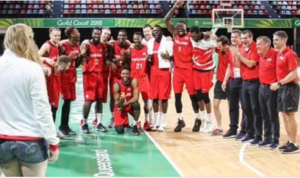 Jamell Anderson and Georgia Jones get engaged on court at CWG 2018