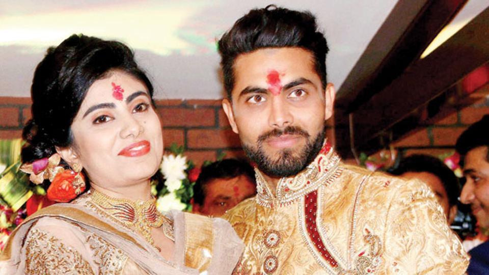 Ravindra Jadeja's wife's car meets with an accident, assaulted by cop.