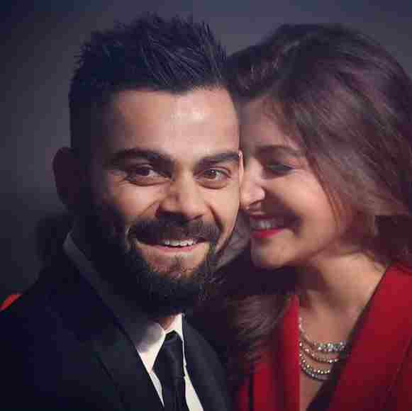 Virat share a video of Anushka Sharma scolding a man for littering on road