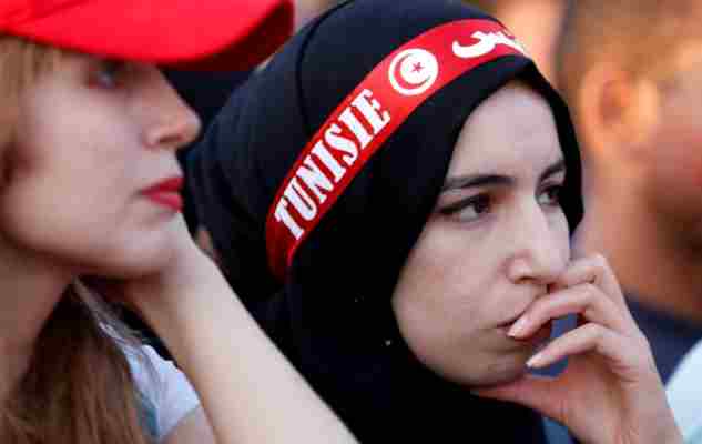 180618 Fotboll, VM Fans react as they watch the broadcast of the FIFA World Cup Group G soccer match between Tunisia and England, in Tunis, Tunisia, June 18, 2018. REUTERS/Zoubeir Souissi
 © Bildbyrn - COP 7 - SWEDEN ONLY