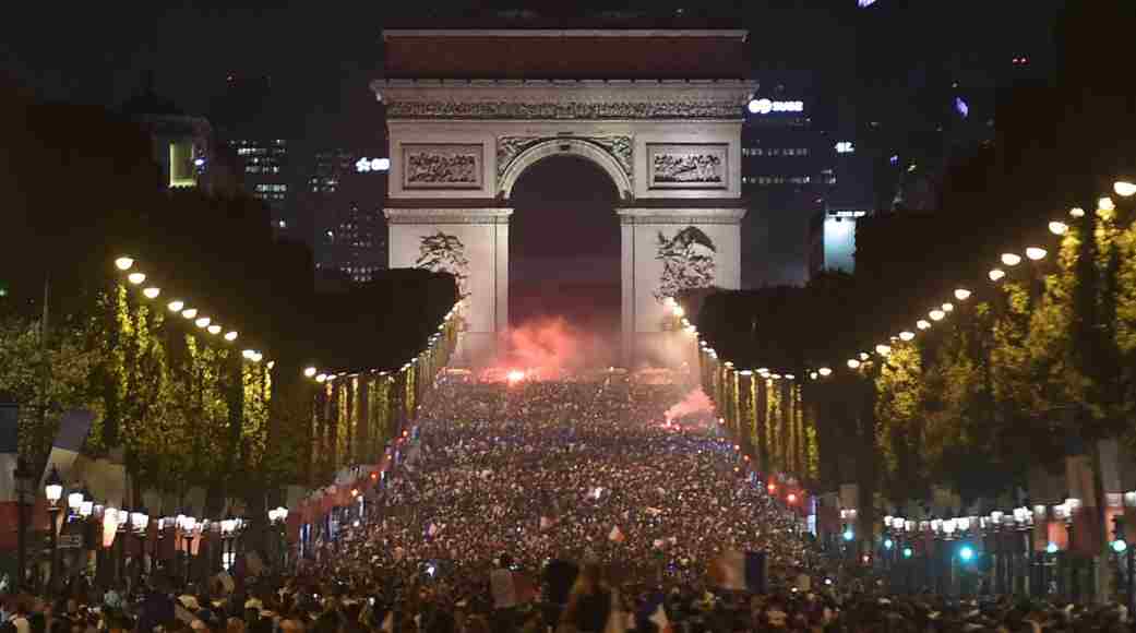 Video: Paris celebrates France's win in the FIFA World Cup semi-final