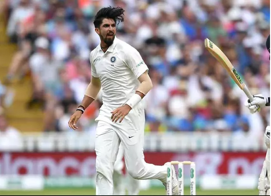 World reacts as Ishant Sharma delivers a fine spell of fast bowling before lunch on day 3