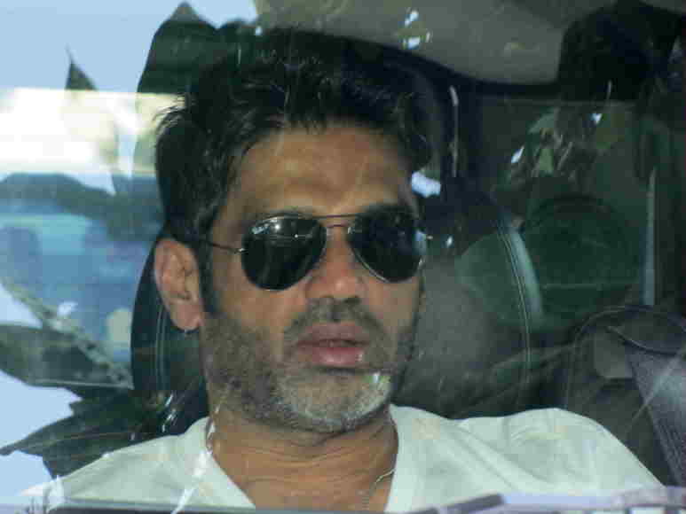 Bollywood actor Sunil Shetty names this cricketer as the "God of cricket"