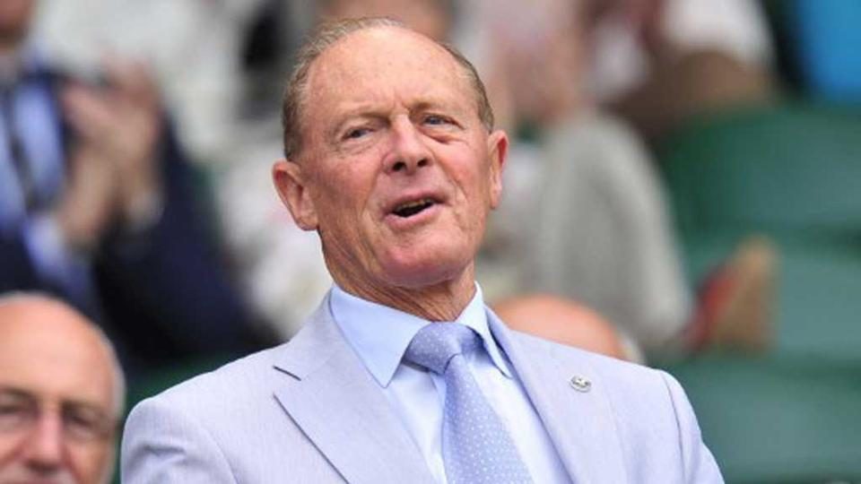 Former England cricketer Geoffrey Boycott terms Indian batsman as "Flat Track Bullies and irresponsible"