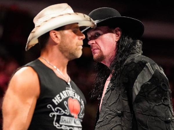 WWE Raw Results 1 October 2018- Shawn Michaels returns