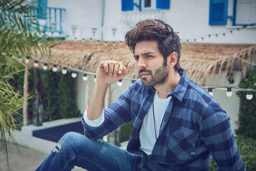 Budding bollywood heart-throb Kartik Aaryan reveals his favourite cricketer