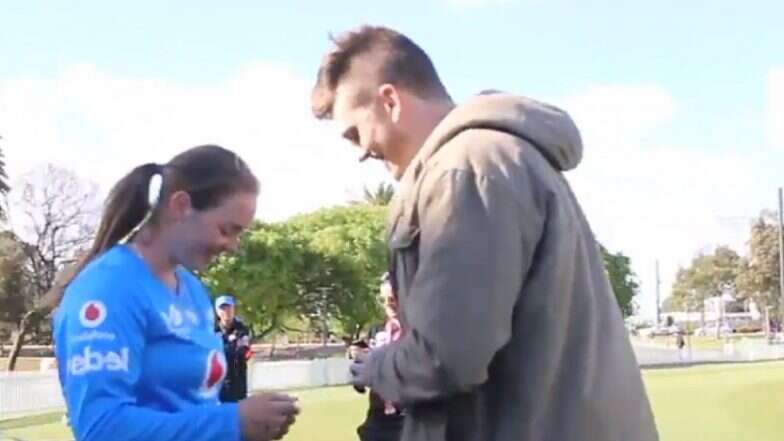 Here's what happened when an Australian woman cricketer was proposed on the field