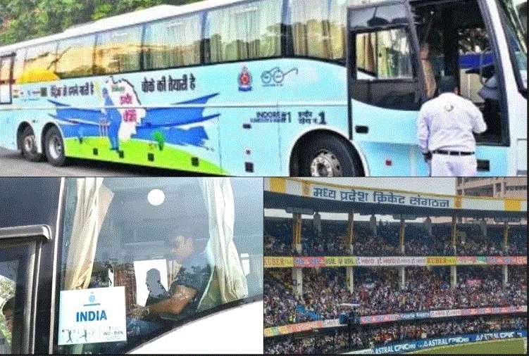 India-Bangladesh teams arrives in Indore, travels on buses with message of Swachh Bharat