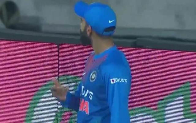 Virat Kohli furious at the crowd for chanting Dhoni's name after Rishabh Pant dropped a catch