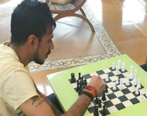 Yuzvendra Chahal and Vishwanathan Anand raise 8.8 Lakh rupees by playing chess